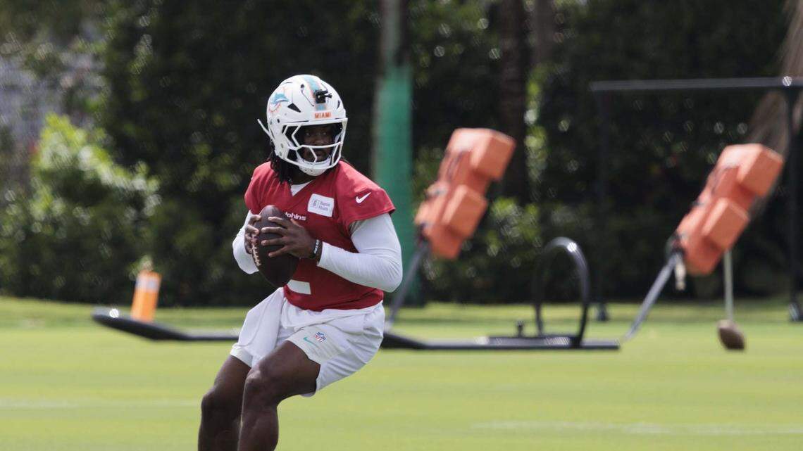 ‘One day at a time.’ How Dolphins QB Malik Willis is adapting to leadership role