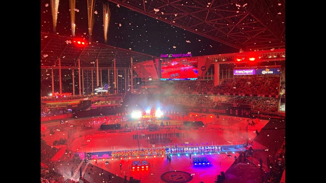 Fans, sounds and smells from the Panthers in Miami for the NHL Winter Classic
