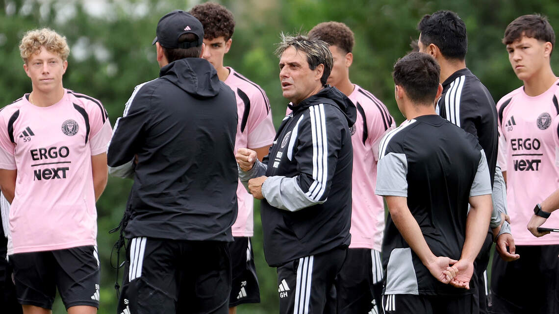 Messi’s new Inter Miami coach is his longtime confidant Guillermo Hoyos