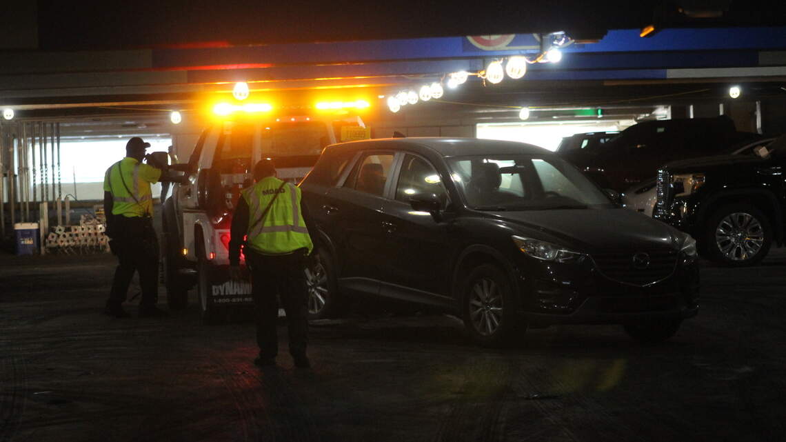 Cars are freed after partial closure of MIA garage due to fire