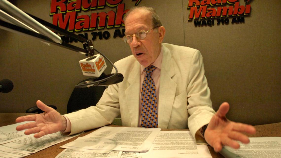 Latino Media Network clears FCC hurdle in quest to purchase Miami’s Radio Mambí