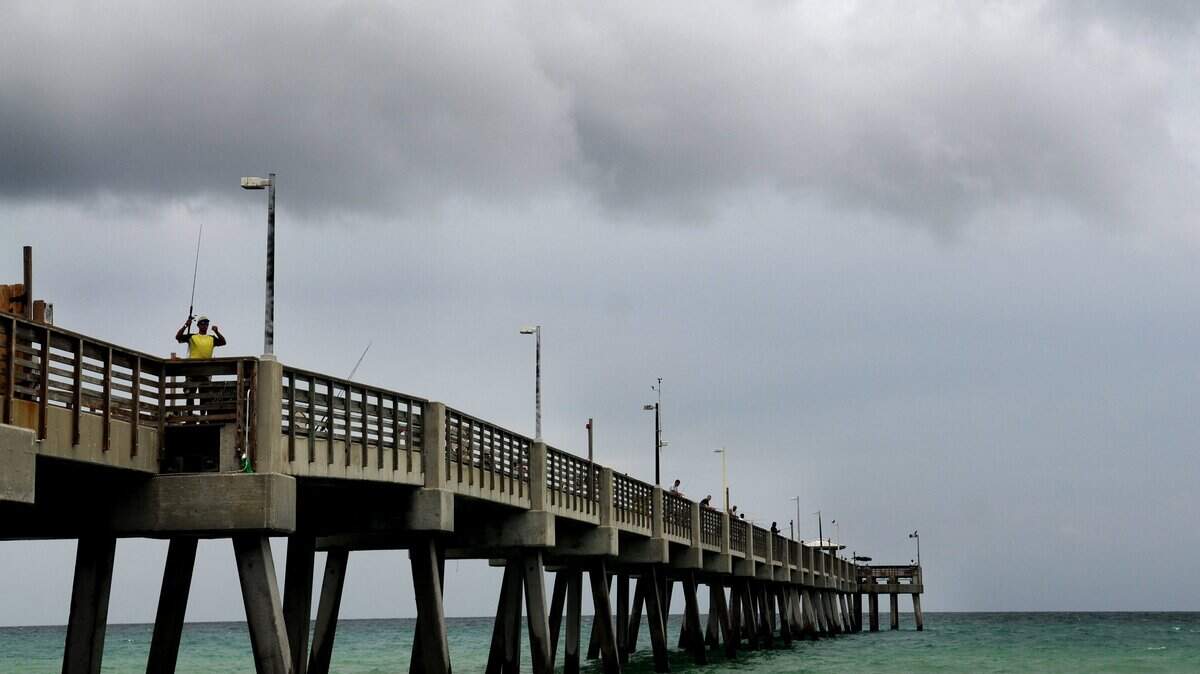 Commerical fishermen found a body in the ocean about a half mile off the Dania Beach pier, according to the Broward Sheriff’s Office.