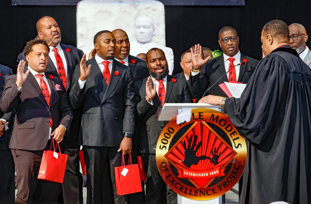 Several of the 2025 Inductees are sworn in during the 5000 Role Models of Excellence Foundation’s 32nd Annual Dr. Martin Luther King, Jr. scholarship breakfast.
