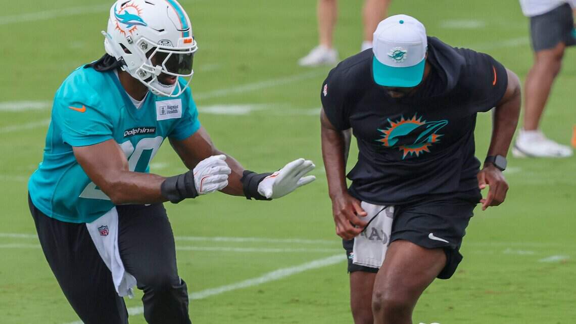 Dolphins LB Jordyn Brooks doesn’t practice, QB Malik Willis doesn’t throw and roster move