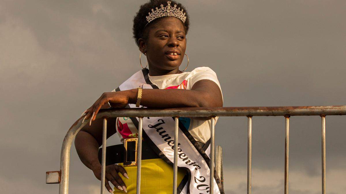 Drica Butler, North Miami Beach Ms. Juneteenth, poses for a portrait at the 2nd Annual Juneteenth Park-In and Party Celebration: “We Are One” in Miami Gardens, Fla. on Sunday, June 19, 2022.