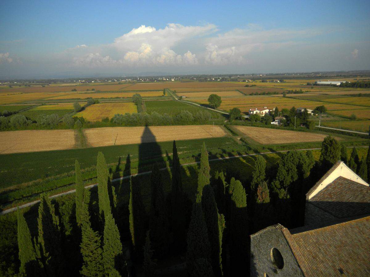 The discovery points to larger religious and architectural themes of the area, researchers said.