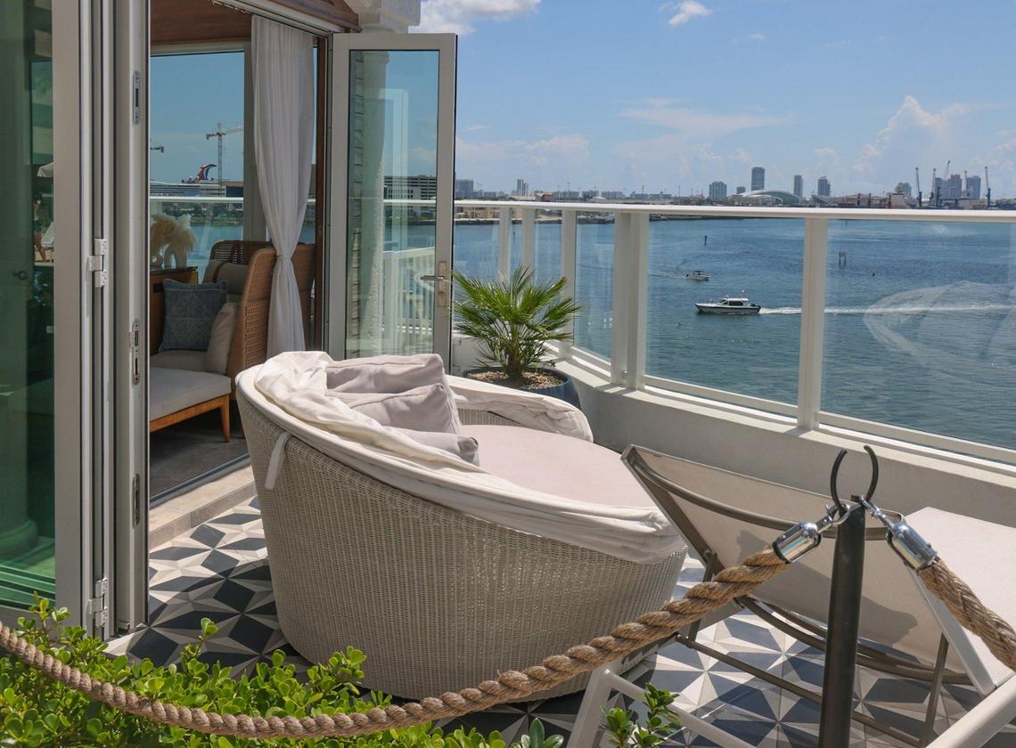 Intercontinental Hotel offers poolside cabanas with a stunning view of Biscayne Bay and access to the hotel’s spa both available for guest and the public at large. Guests enjoy the pool parallel to the cabins on Thursday, August 16, 2024 at the Intercontinental Hotel in Downtown Miami, Florida.