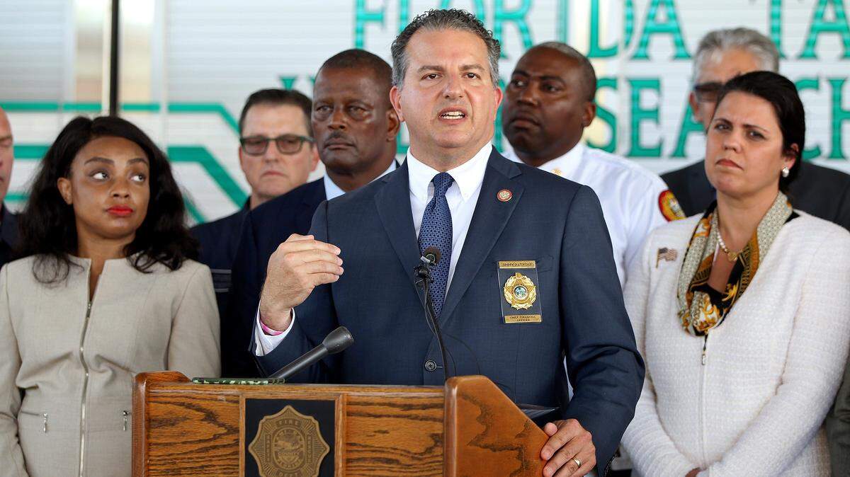 Jimmy Patronis, the state of Florida’s chief financial officer, called for the firing of Ronald Rubin, the state’s top banking regulator, even though he had heavily backed his hiring.