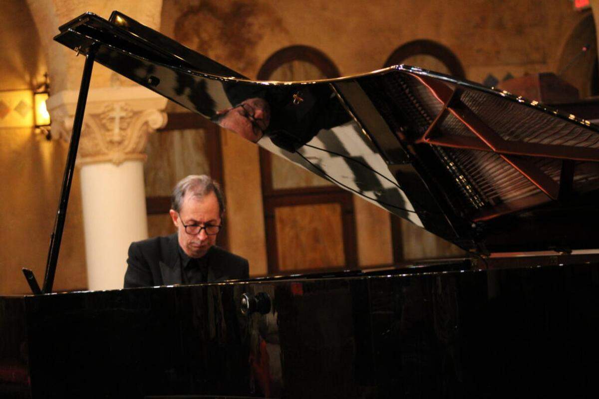 Daniel Daroca, the music director of The Opera Atelier.