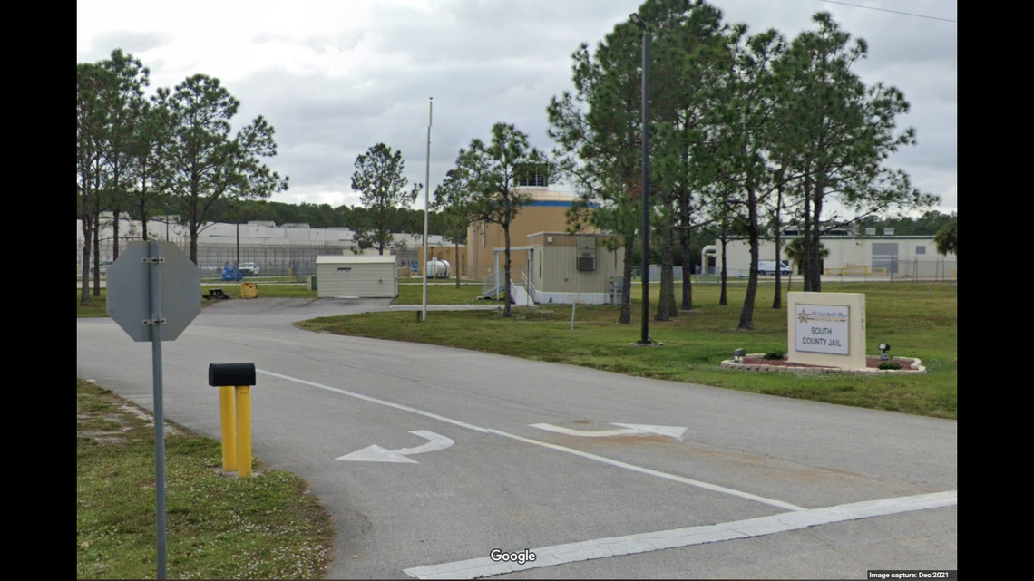 A suspect held at the South County Jail in Polk County, Florida, died after battling with multiple deputies, the Polk County Sheriff’s Office says.