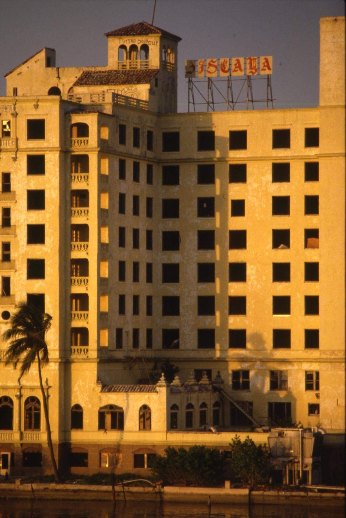 A file photo from April 21, 1983 of The Biscaya on West Avenue in Miami Beach. Once the Floridian in the 1920s, it was a haunt for Al Capone, Sophie Tucker and Al Jolson and one of the city’s most glamorous hotels. The Biscaya fell into disrepair, was used as the set for a second season episode of “Miami Vice” titled “Trust Fund Pirates” in 1986, and demolished in March 1987.