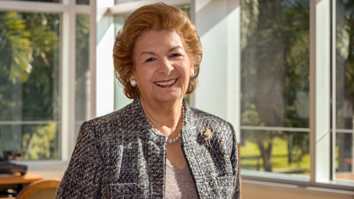 Esperanza Bravo de Varona, the archivist who co-founded one of the world’s most comprehensive collection of Cuban history at UM, has died at 95.