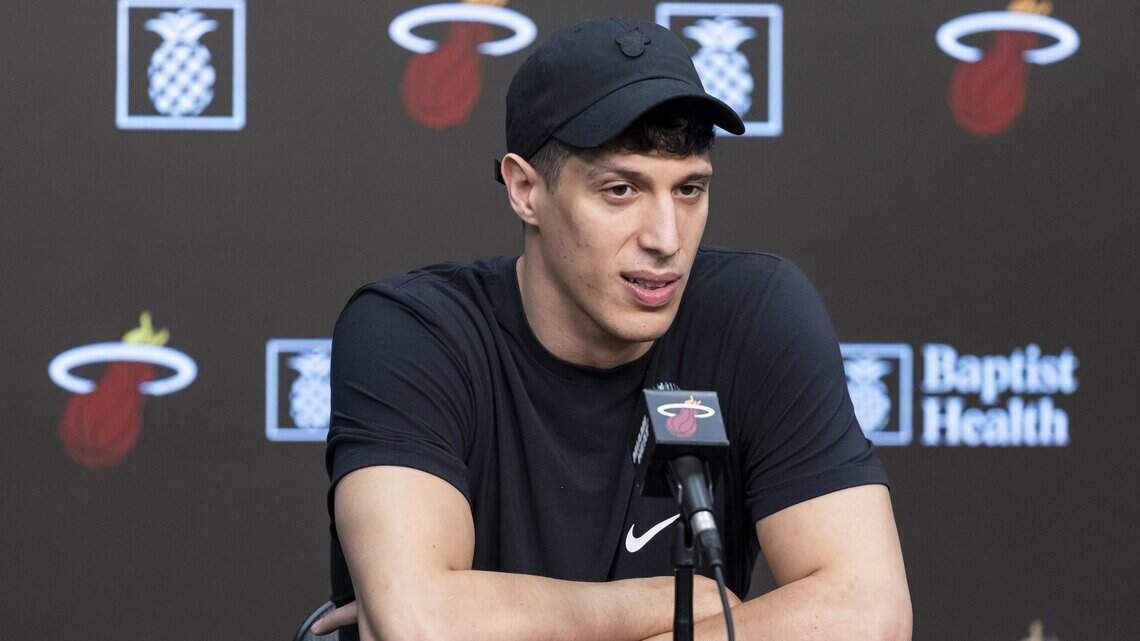 Heat brings back three-point shooting forward Simone Fontecchio in free agency. The details