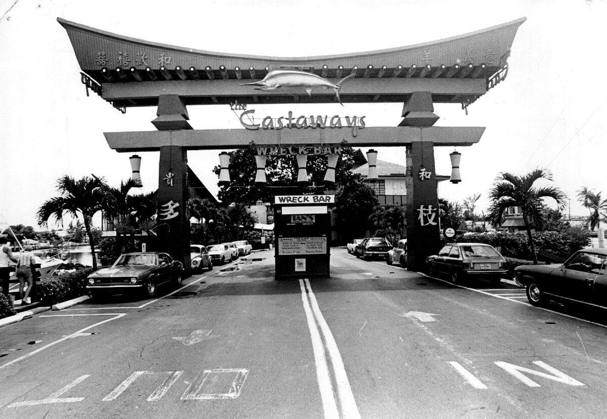 The entrance to the Castaways motel in 1978.
