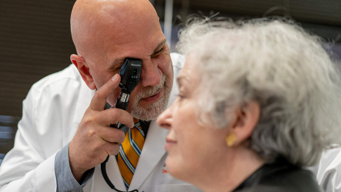 Managing a loved one’s Alzheimer’s? Experts at South Florida event will give tips