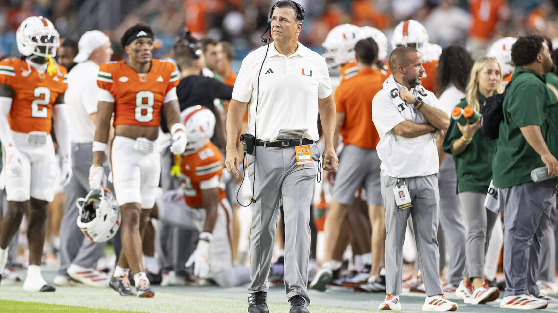 As Miami hosts UF, things couldn’t be more different for Mario Cristobal, Billy Napier