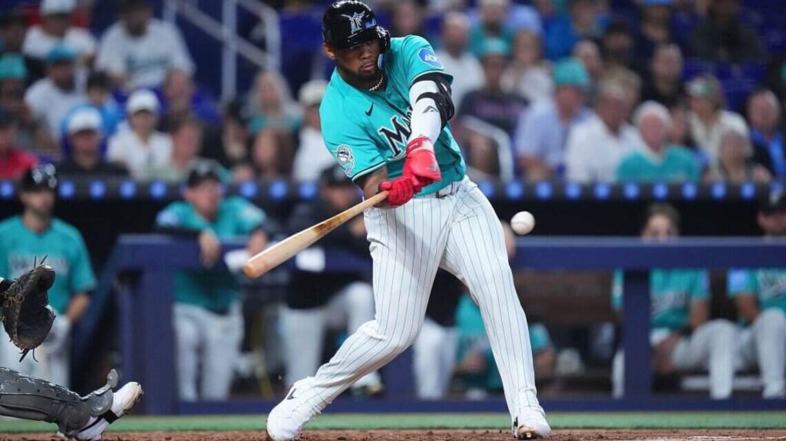 Marlins recall Deyvison De Los Santos for September push