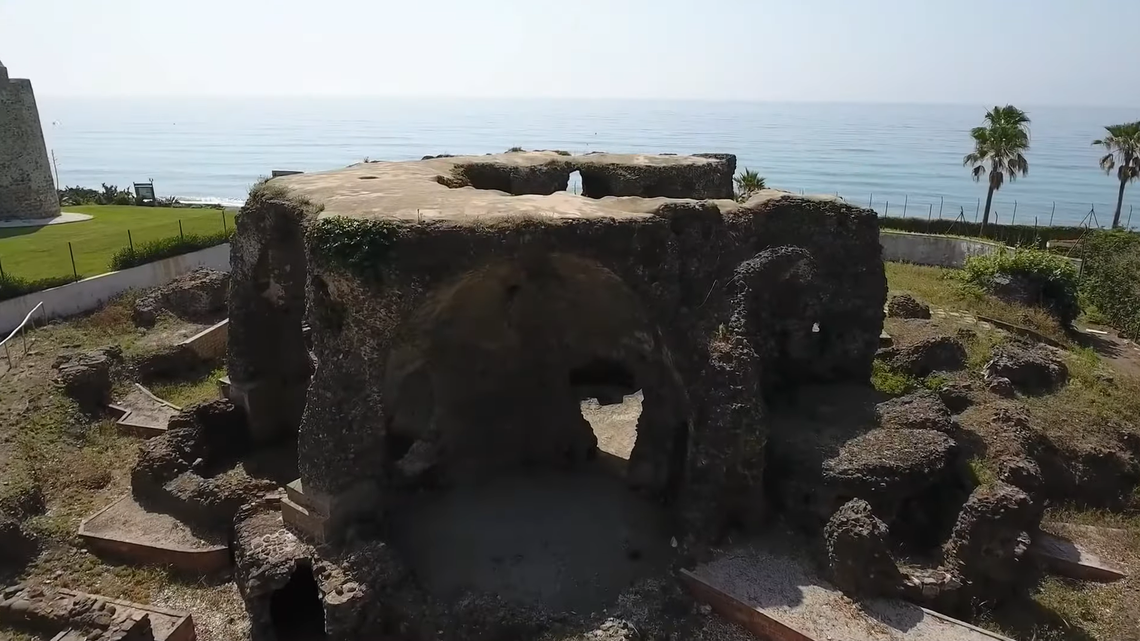 Archaeologists surveying near a Roman bathhouse in Málaga stumbled on an unexploded bomb, possibly from the Spanish Civil War, officials said.