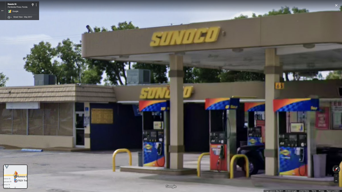 A Miramar gas station clerk shot a robbery suspect late Tuesday, police said.