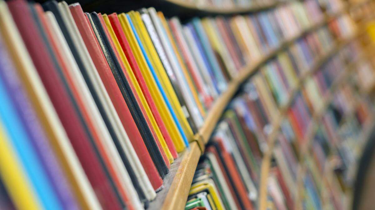 The Florida Department of Education passed a rule requiring college professors to post course material online, including all the major readings in the course. 
