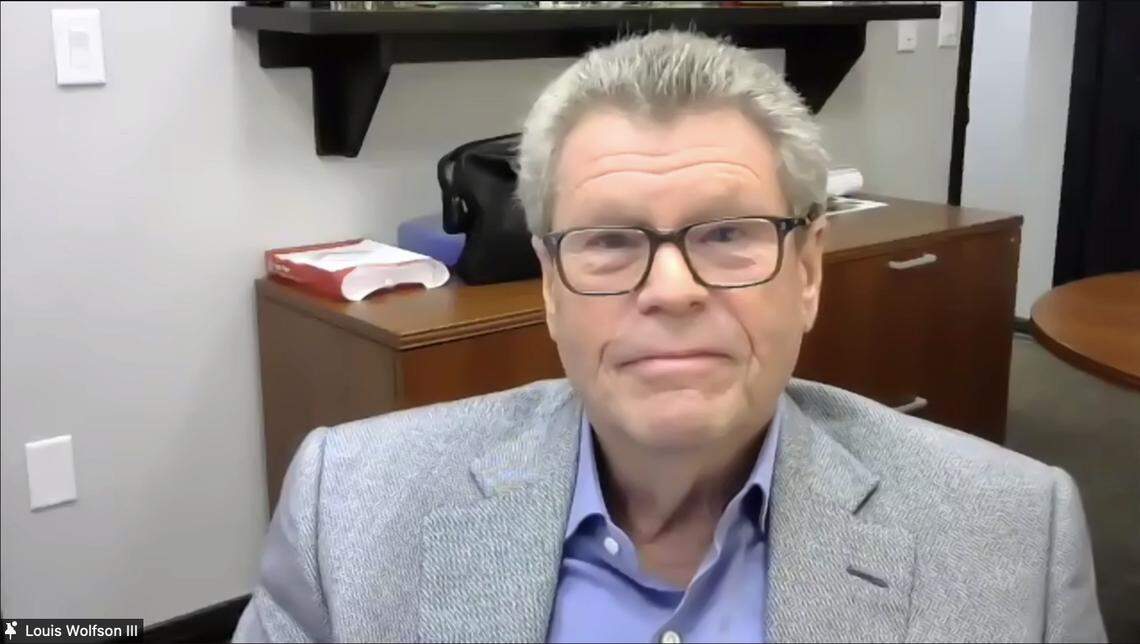 Louis Wolfson III announced the Lynn & Louis Wolfson II Foundation’s $200,000 gift to support a full-time multimedia engagement reporter at the Miami Herald and el Nuevo Herald for two years during a Zoom presentation on April 21, 2022.