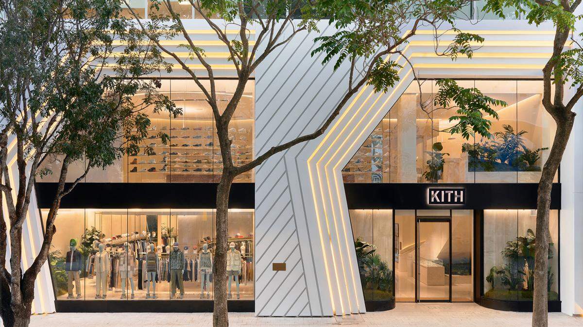 The upscale clothing brand Kith just opened in Miami’s Design District with a Sadelle’s brunch restaurant inside.