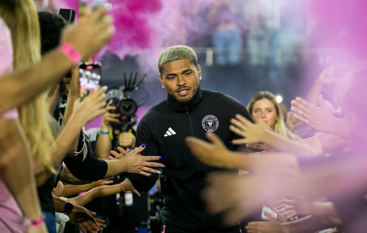 Inter Miami forward Josef Martínez (17) is introduced to fans during a special halftime ceremony at DRV PNK Stadium on Saturday, Jan. 21, 2023, in Fort Lauderdale, Fla.