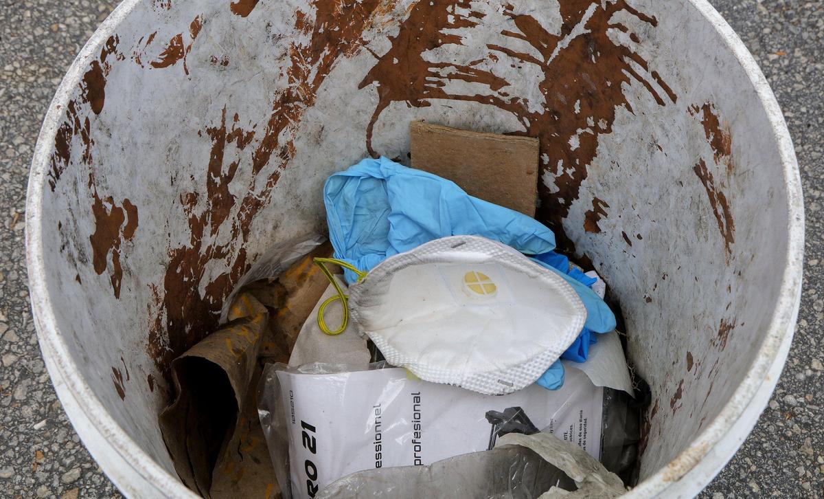 This is where your garbage belongs: in the garbage. It’s nice. Try it sometime.