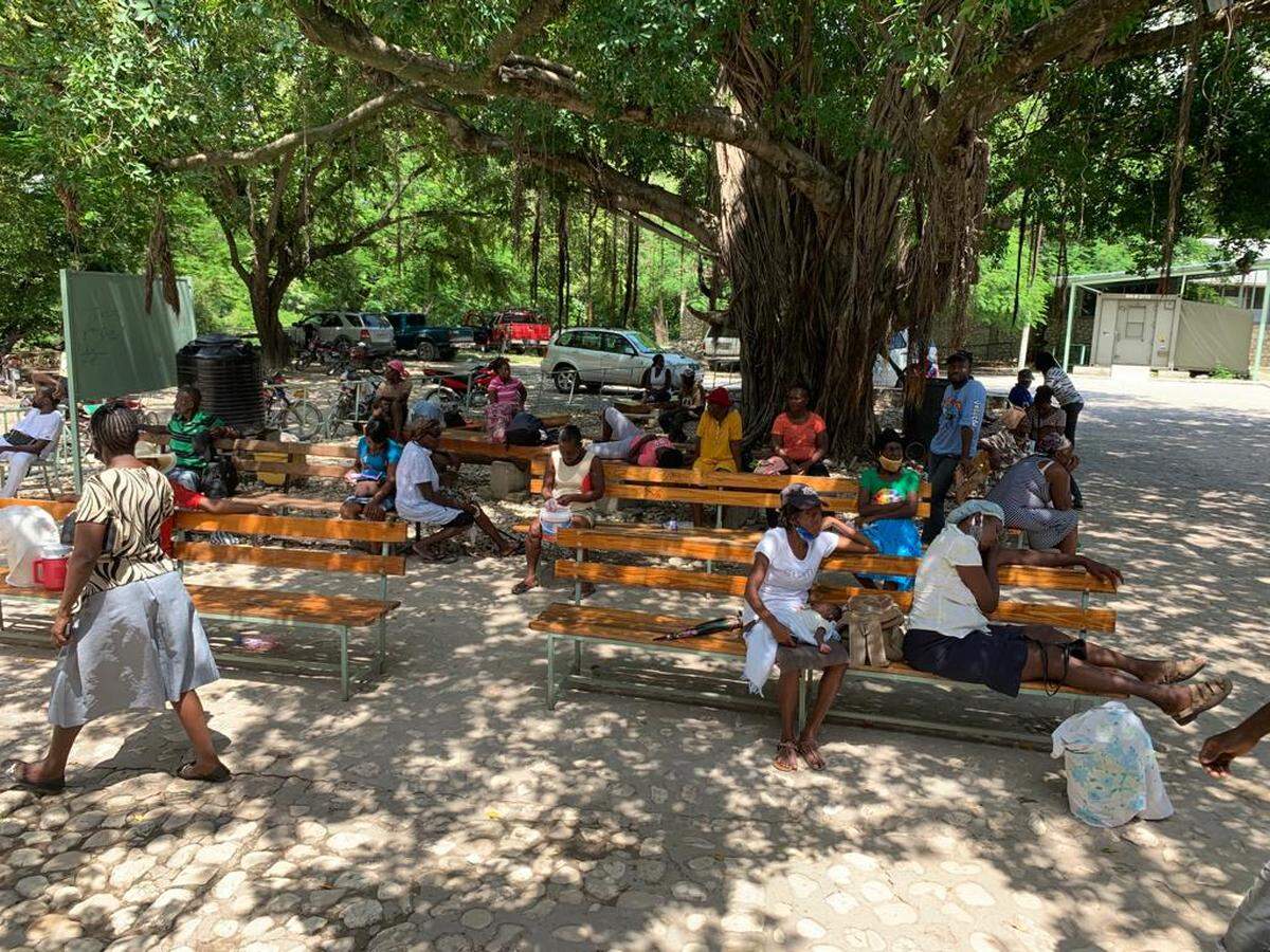 Una época más tranquila en el Hôpital Albert Schweitzer en Deschapelles, en el Valle haitiano Artibonite. Debido a la violencia de las pandillas, el hospital suspendió recientemente su funcionamiento normal.