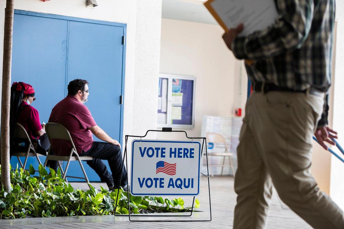 Early Election in Miami-Dade at the Elections Department in Miami Beach City Hall, 1700 Convention Center Dr. on Monday, Aug. 8, 2022.