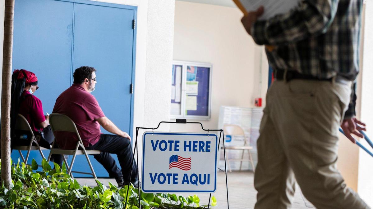 Elección anticipada en Miami-Dade en el Departamento de Elecciones en el Ayuntamiento de Miami Beach, en 1700 Convention Center Dr. el 8 de agosto de 2022.
