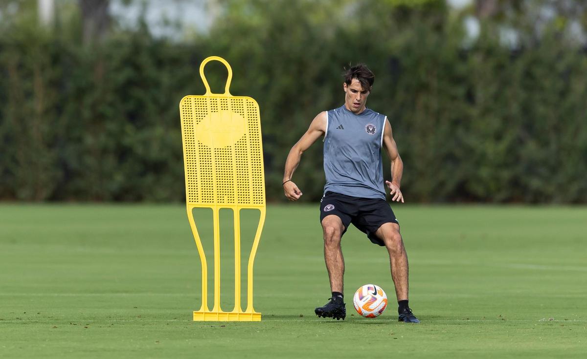 Inter Miami midfielder Federico Redondo (55) runs drills during a team practice session at the Florida Blue Training Center on Tuesday, March 5, 2024, in Fort Lauderdale, Fla.