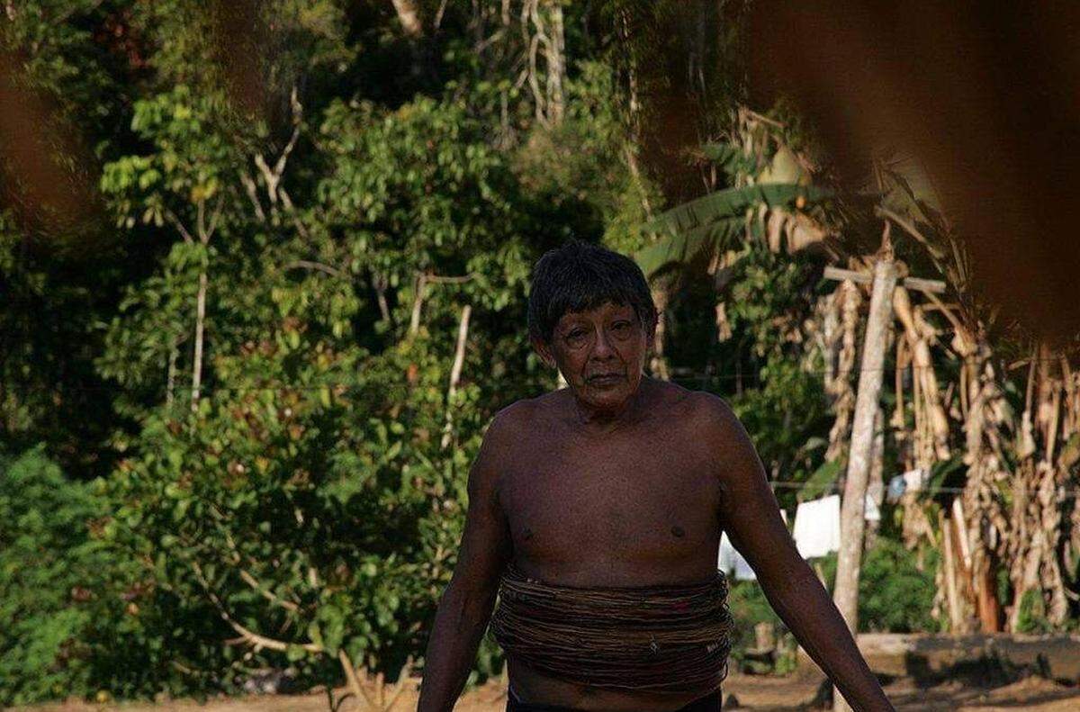 The Juma people suffered massacres and were afflicted by diseases, reducing their numbers from about 1,500 in the 1800s to just a few dozen in recent years. Aruká Juma, the last living male, died from COVID-19 this year.