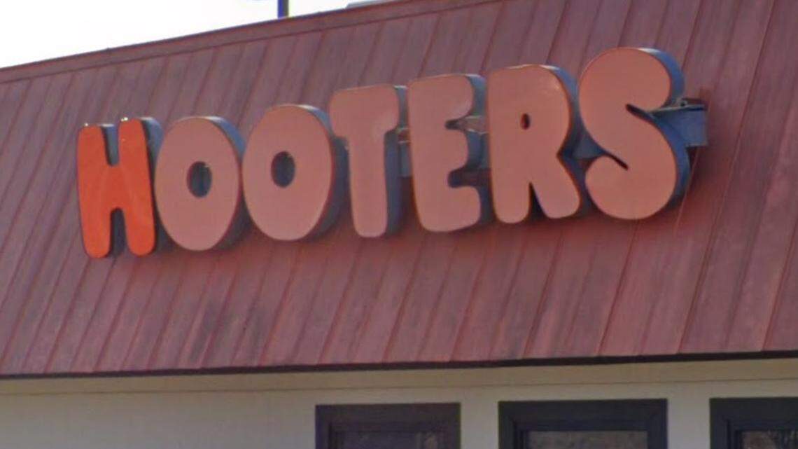 An argument between two men at a Georgia Hooters led to a deadly shooting, police in Newnan said.