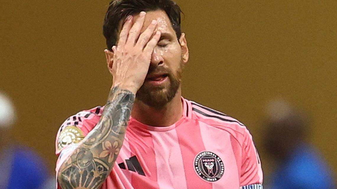 [Subscription Customers Only] Jun 29, 2025; Atlanta, Georgia, USA; Inter Miami FC forward Lionel Messi (10) reacts during a round of 16 match of the 2025 FIFA Club World Cup at Mercedes-Benz Stadium. Mandatory Credit: Kai Pfaffenbach-Reuters via Imagn Images