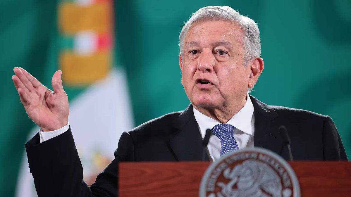 Mexican President Andres Manuel Lopez Obrador plans to hold a referendum asking voters whether to prosecute the country’s five living former presidents.