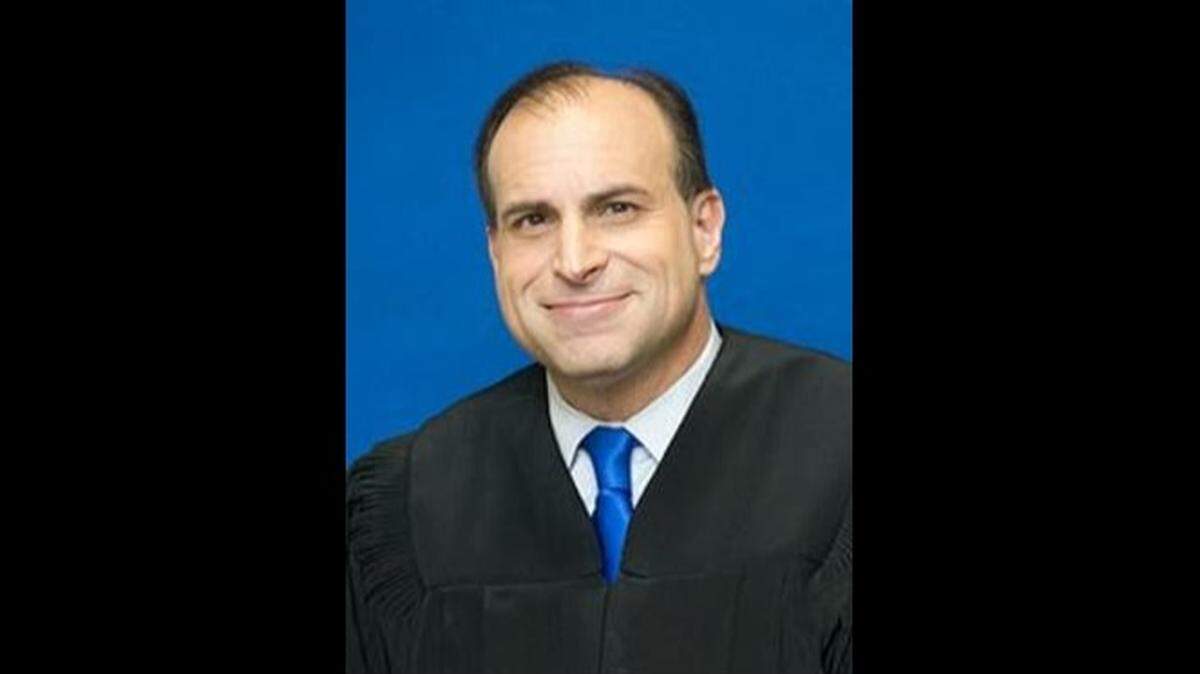 Appeals Court Judge Ed Artau in Palm Beach County has been confirmed as a federal judge in the Southern District of Florida.