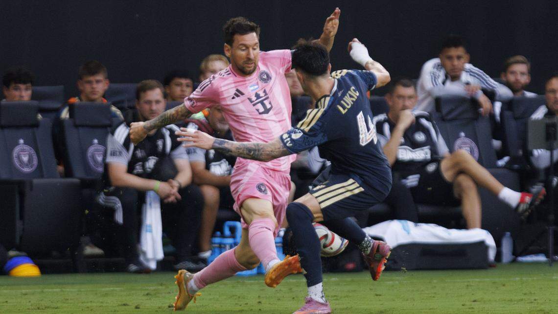 Messi exits early with injury scare, Inter Miami beats Philly 6-4 in wild game