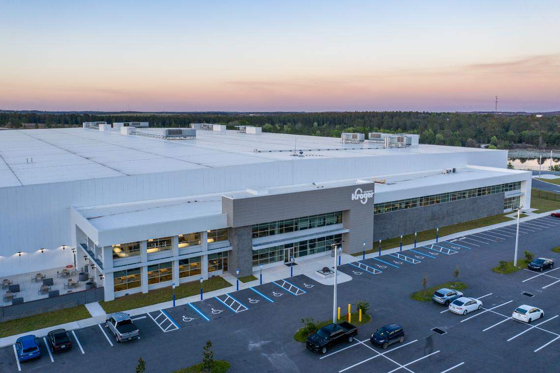 Kroger’s $55 million central fulfillment center based in Groveland, about 30 miles west of Orlando, is a 375,000-square-foot site that houses the grocery chain’s merchandise and gets it out to spokes, or delivery centers, in Florida. Drivers then deliver to customers’ doors.