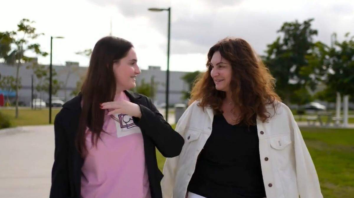 Isabel Gurvitch and her mother, Anna, moved to Miami to escape the war in Ukraine. 