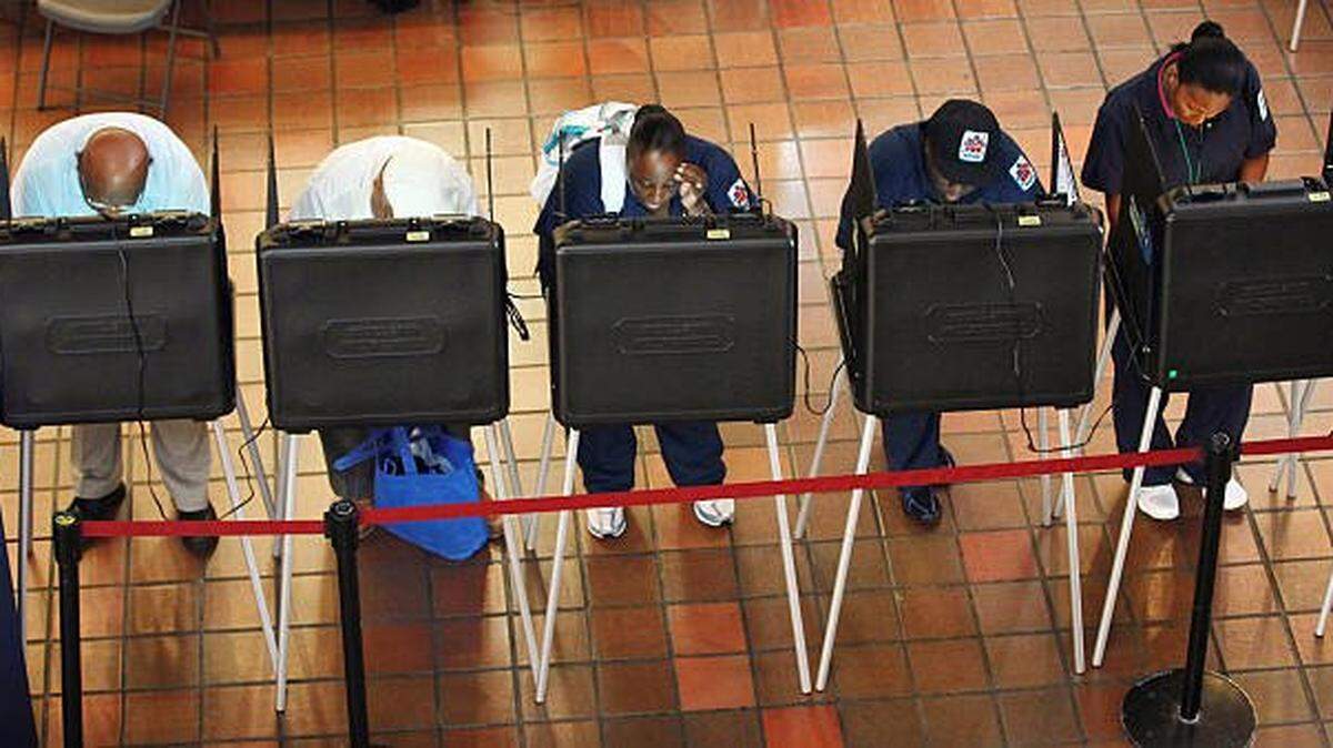 Florida elections officials were wrong to block on-campus early voting sites in Gainesville and Tallahassee, lawyers for the League of Women Voters of Florida told a federal judge.