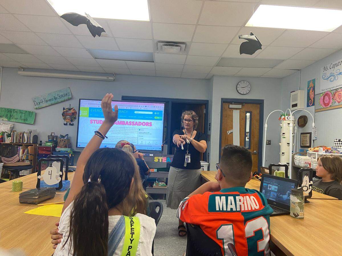 Key Largo School teacher Pamela Caputo takes questions from her fifth-grade class Monday, Oct. 23, 2023. Caputo is one of several teachers taking part in the Everglades Foundation’s Everglades Literacy Program, which aims to teach students about the importance of the Everglades on the state’s ecosystem.
