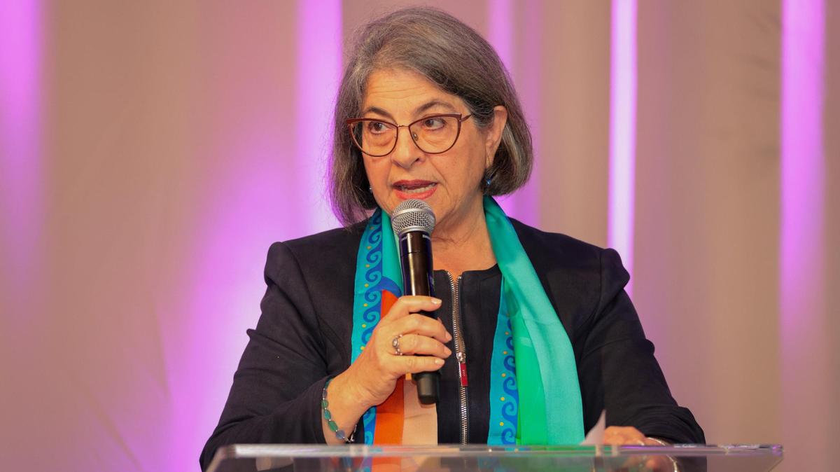 Miami-Dade County Mayor Daniella Levine Cava is ordering government employees back to their desks by April 15, 2025, saying the time has come to end the county’s remote-work allowances.