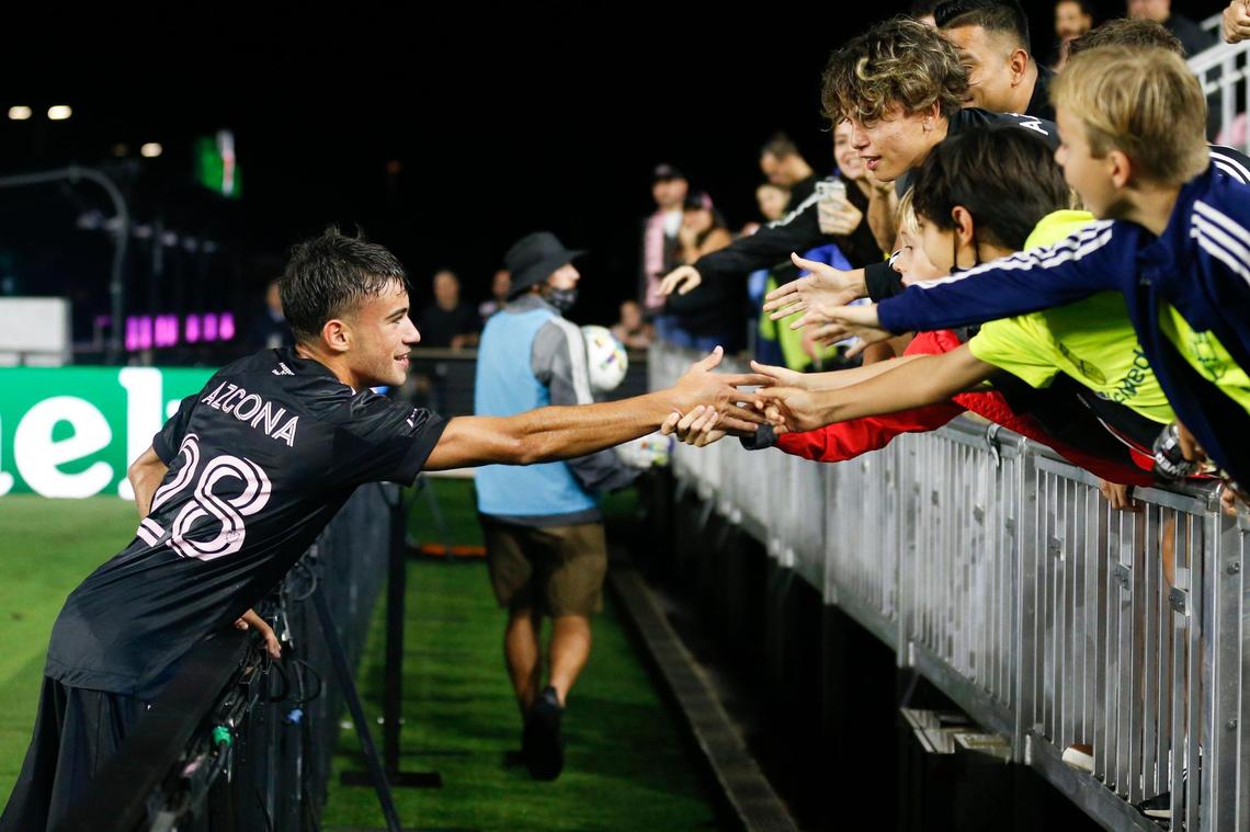 Inter Miami midfielder Edison Azcona (28) meets with fans after an international friendly match against Club Universitario de Deportes at DRV PNK Stadium in Fort Lauderdale, Florida on Wednesday, January 26, 2022.