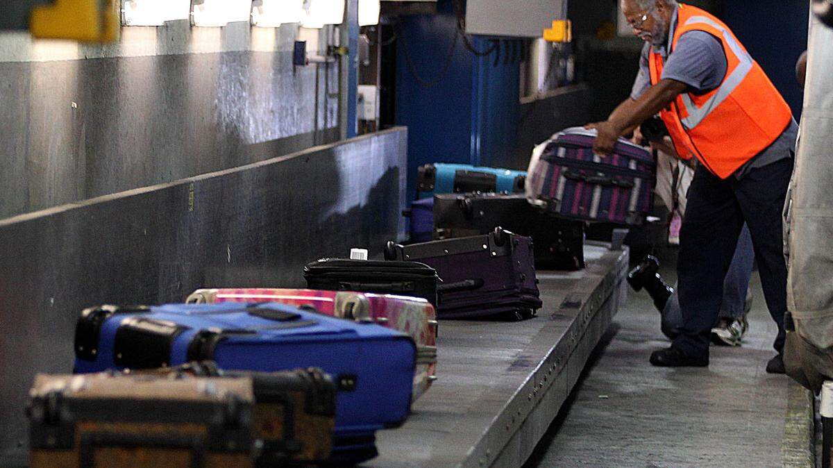 A union survey found that 85% of workers in Florida’s largest airports, including baggage handlers, wheelchair attendants and cabin cleaners, weren’t able to afford their housing costs, and 90% had no paid sick leave while they worked through the pandemic.