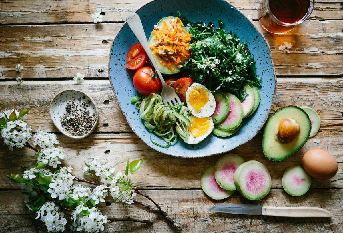 The paleo diet, which tries to imitate the diets of ancient people, relies on foods that could have been gathered and lean meats such as game animals and fish.