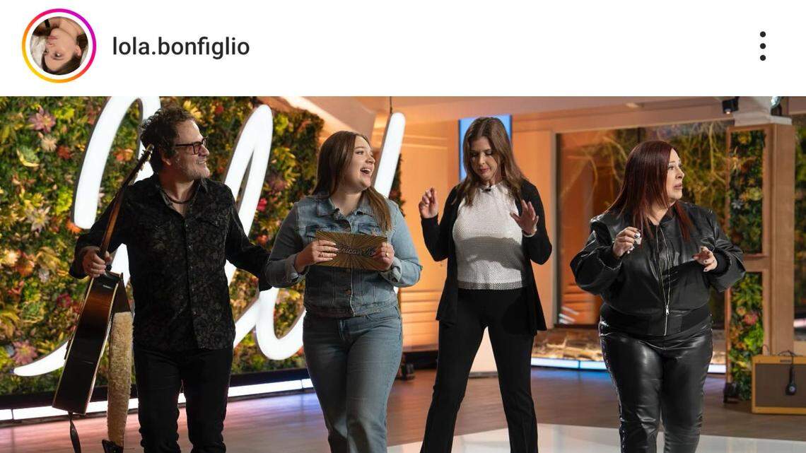 lola bonfiglio with family members during american idol audition