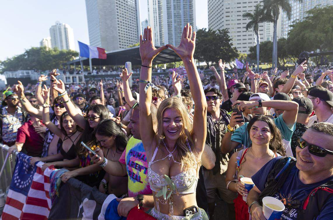 Stella Strharova, center, reacts as Alan Walker performs during Ultra Music Festival’s 26th anniversary at Bayfront Park on Saturday, March 28, 2026, in downtown Miami, Fla.