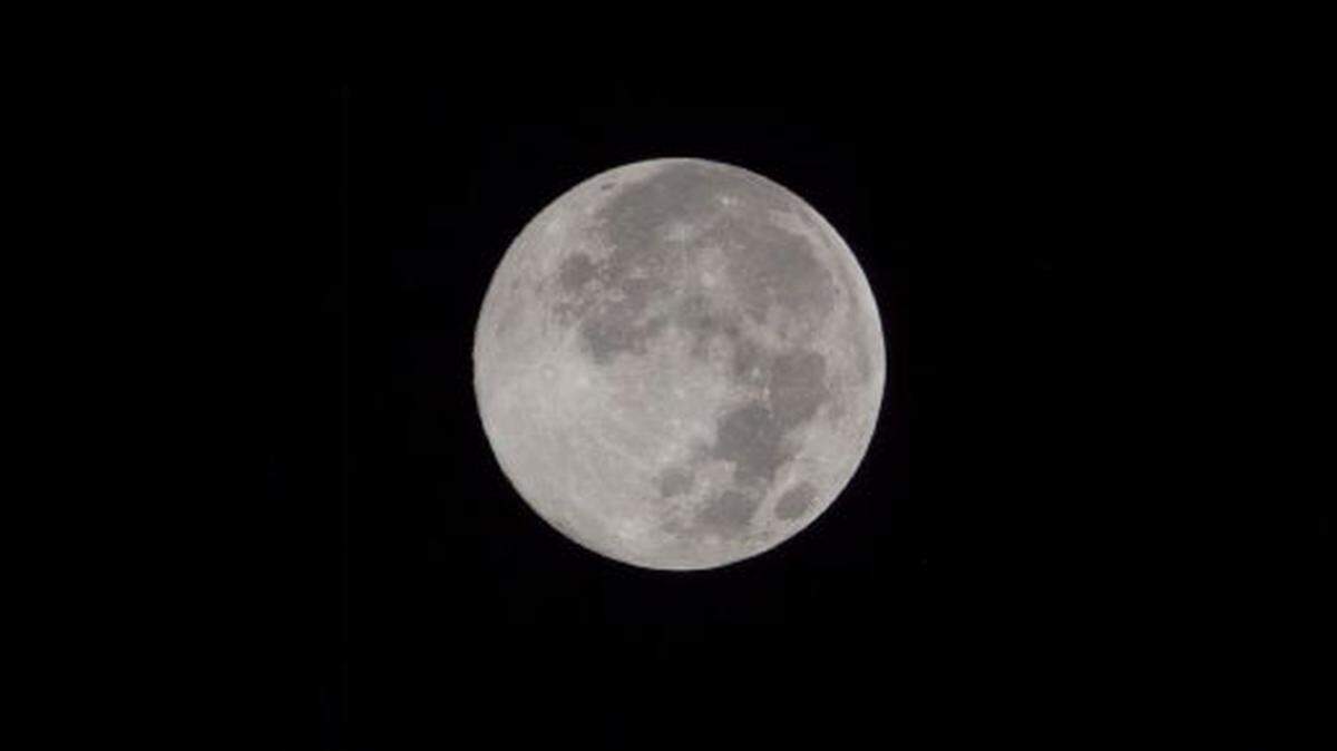 The Earth has two other massive “moons” made of dust that orbit the Earth at the same distance as our visible moon, a study in the journal Monthly Notices of the Royal Astronomical Society says.