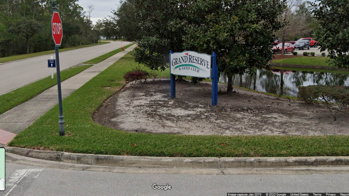 A 911 call about a “reckless vehicle driving on a golf course” ended with police in Florida discovering a car submerged in a retention pond and the driver still inside, according to the Bunnell Police Department.